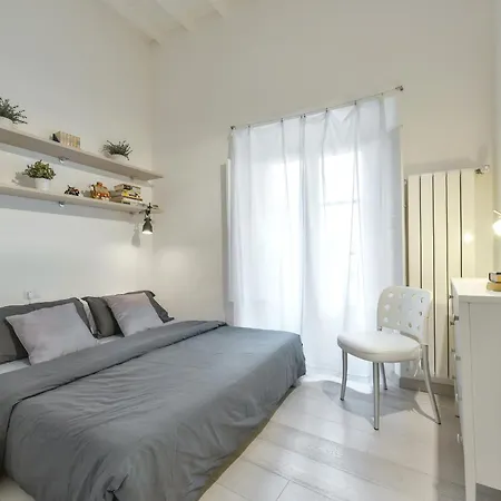 Daire Minerva Arno River Floransa